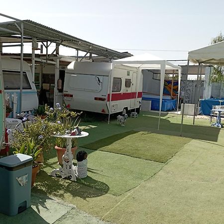 Caravanas Y Habitaciones Para Relajarse Sax Exterior foto