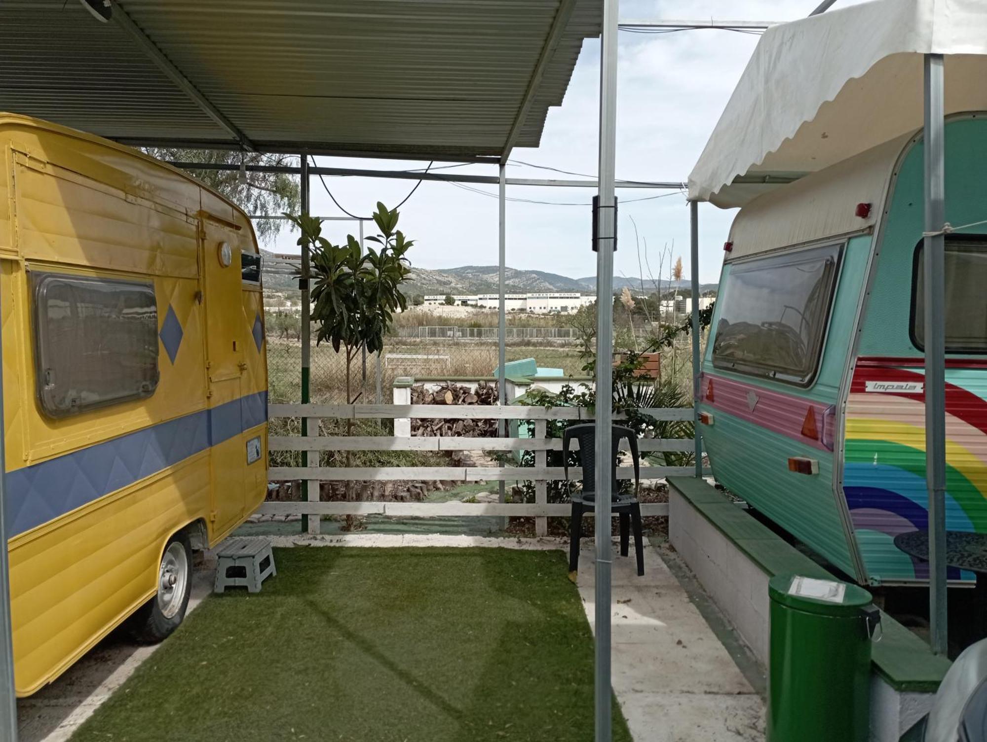 Caravanas Y Habitaciones Para Relajarse Sax Exterior foto
