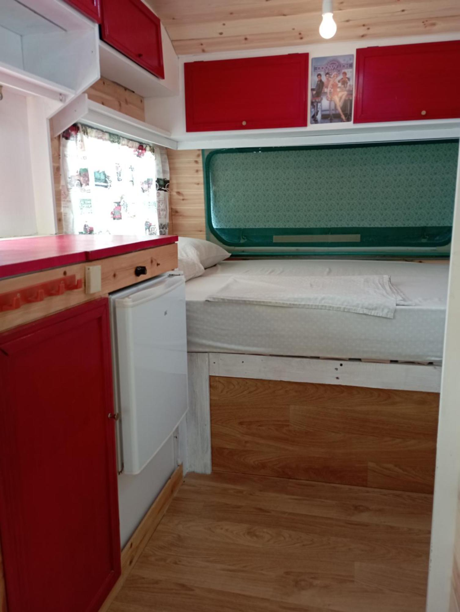 Caravanas Y Habitaciones Para Relajarse Sax Exterior foto