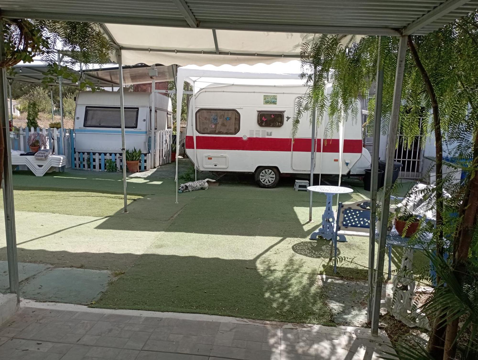Caravanas Y Habitaciones Para Relajarse Sax Exterior foto